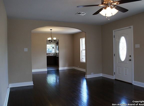 4th image of 630 Sutton Dr