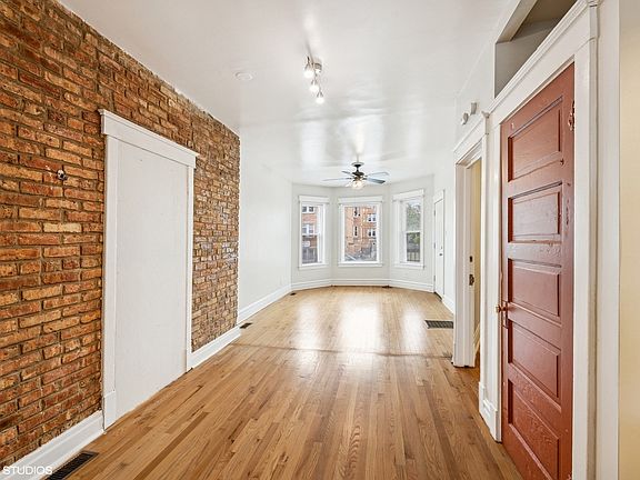 5th image of 718 N Avers Ave