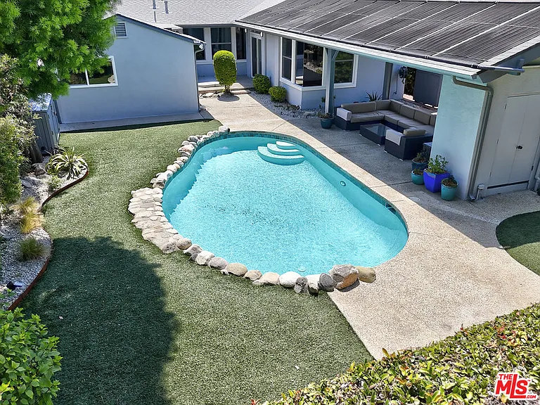 2672 Veteran Ave — Photo 33