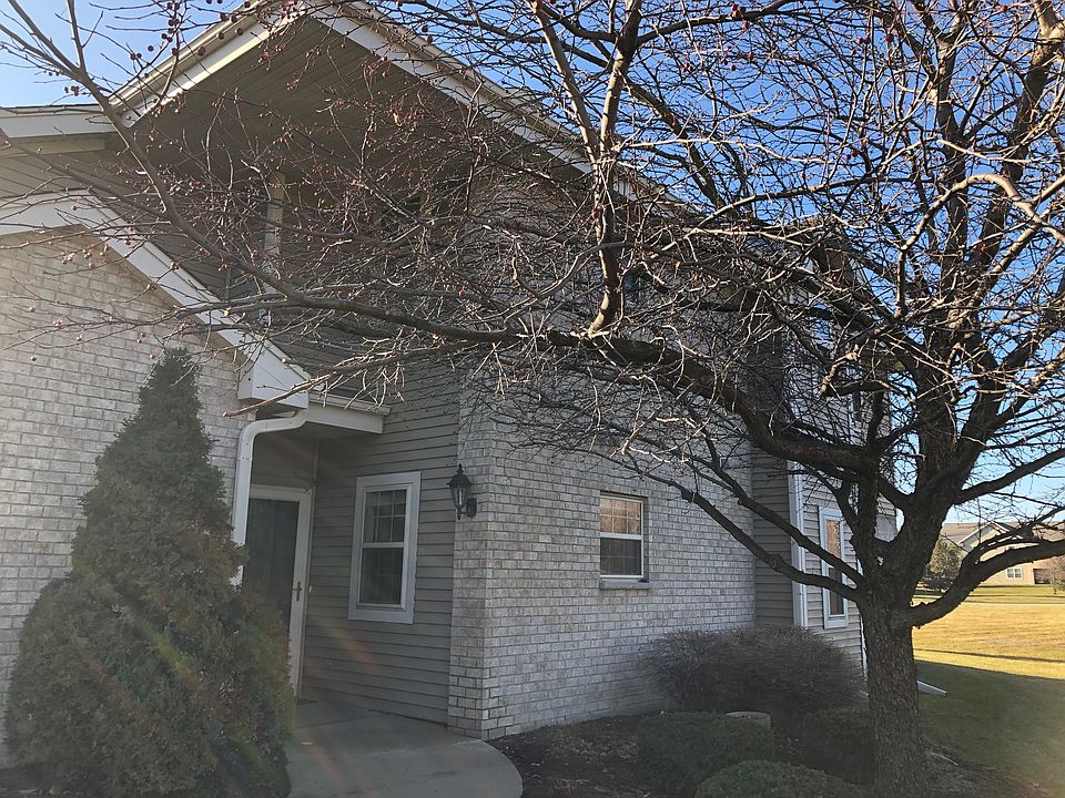 1st image of 18450 Emerald Dr