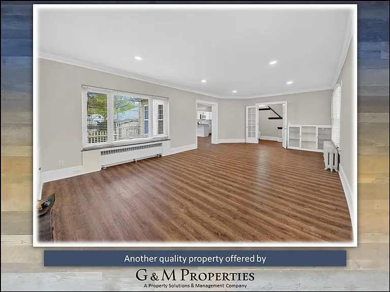 1317 Genesee St — Photo 10