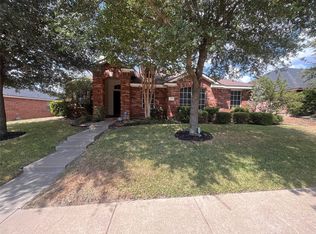615 Magnolia Ln, Glenn Heights, TX 75154