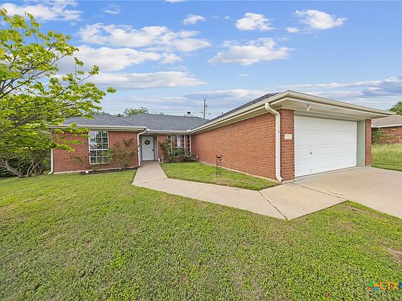 2nd image of 305 W Blancas Dr