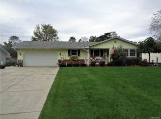 938 W Alaura Dr, Alden, NY 14004