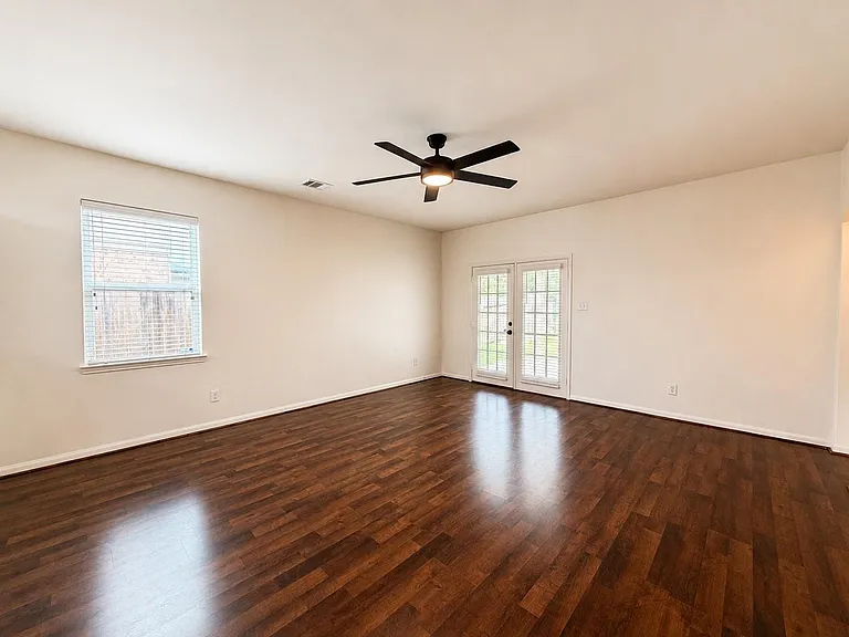 8739 Leclaire Meadow Dr — Photo 9