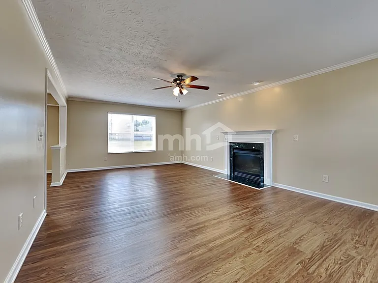 7011 Medford Ct — Photo 6