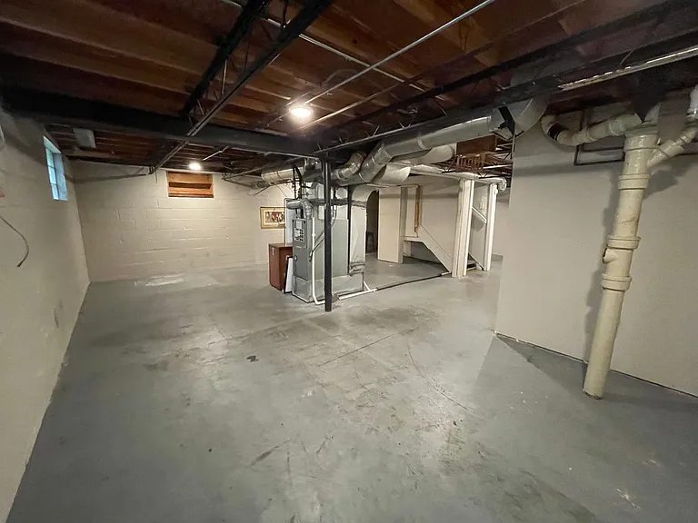 2132 S 48th Ave — Photo 9
