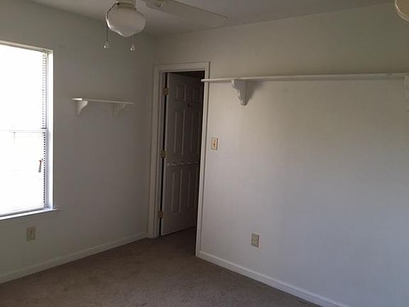 5th image of 912 Colonial Ave
