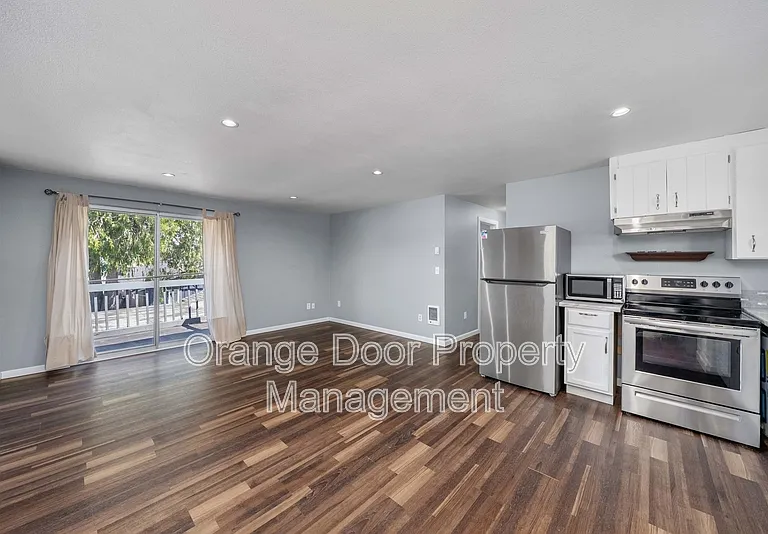 1613 Wheeler St S — Photo 9