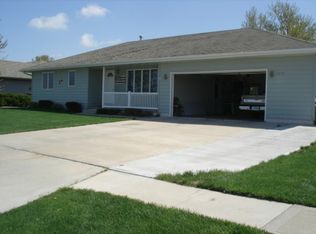 1014 Sycamore Ave, Hastings, NE 68901