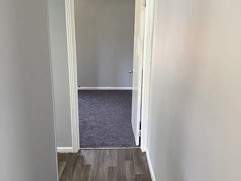 310 Walker Dr — Photo 3