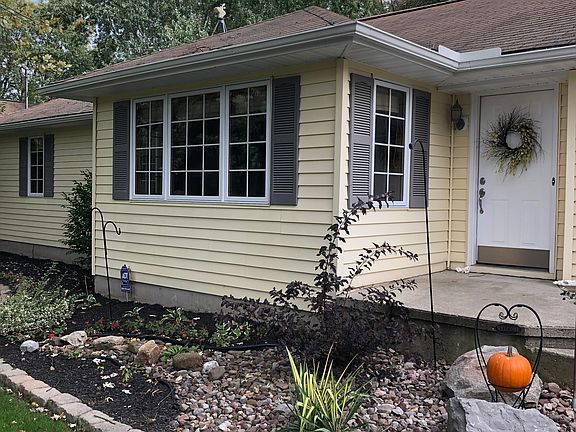 3rd image of 1554 Allenton Pl