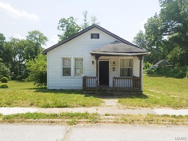 1st image of 4226 Ravenwood Ave