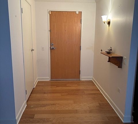 3rd image of 1625 Glenview Rd Unit 103