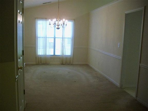 4th image of 3550 Lochmill Dr