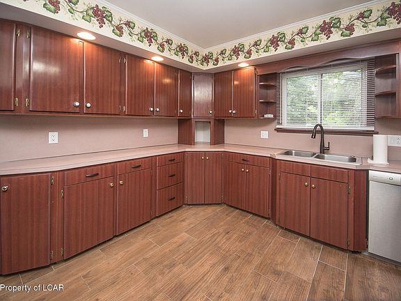 5th image of 735 Foote Ave
