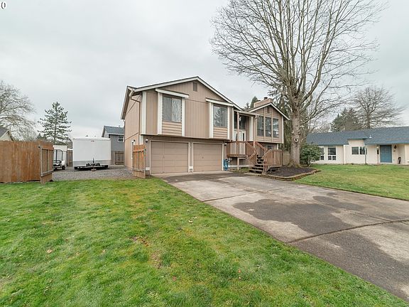 2nd image of 10204 NE 36th Cir