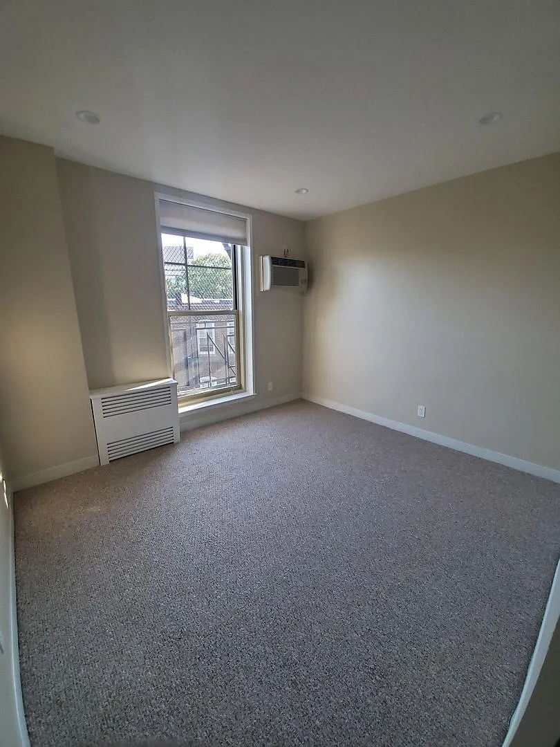 2 bed/1 bath in Brighton — Photo 1