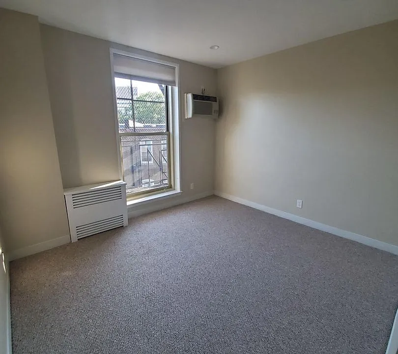 11 Camelot Ct #1A