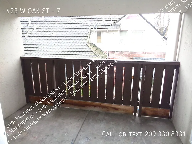 423 W Oak St #7 — Photo 15