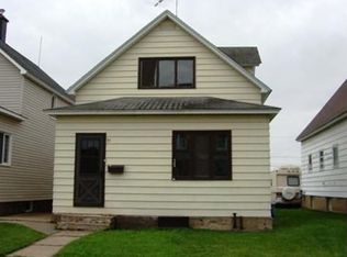 21 5th St SW, Esko, MN 55719