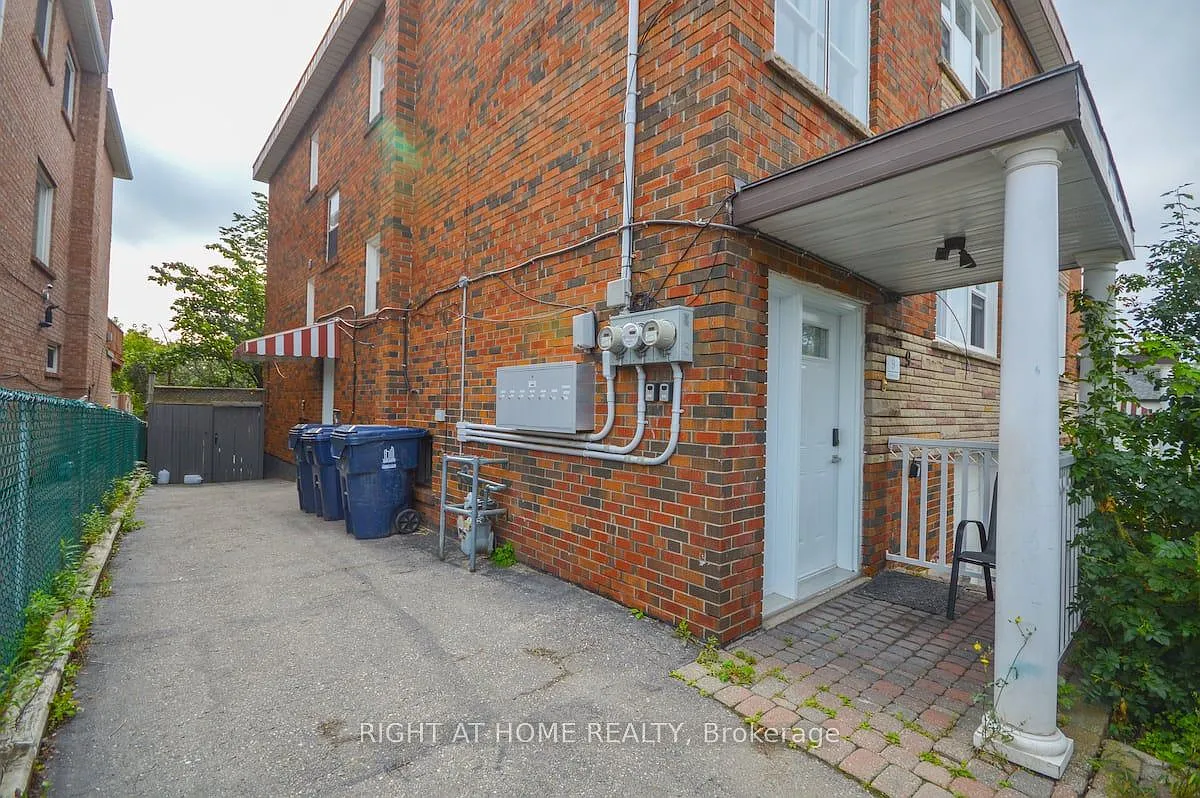 2 bed, $2,049 — Photo 1