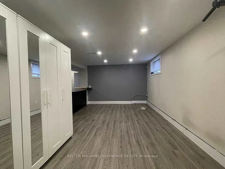 372 Highfield Rd #LOWER — Photo 7