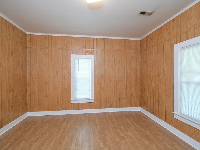 148 S Hunt St — Photo 8