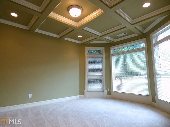 3rd image of 808 Black Diamond Dr