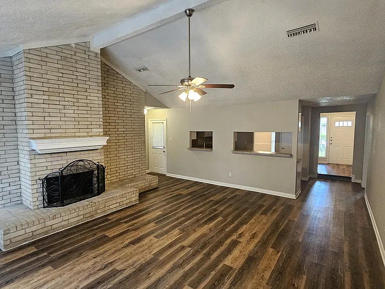 23915 Spring Fork Dr — Photo 6