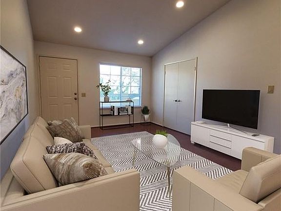 2nd image of 116 Costero Aisle #285