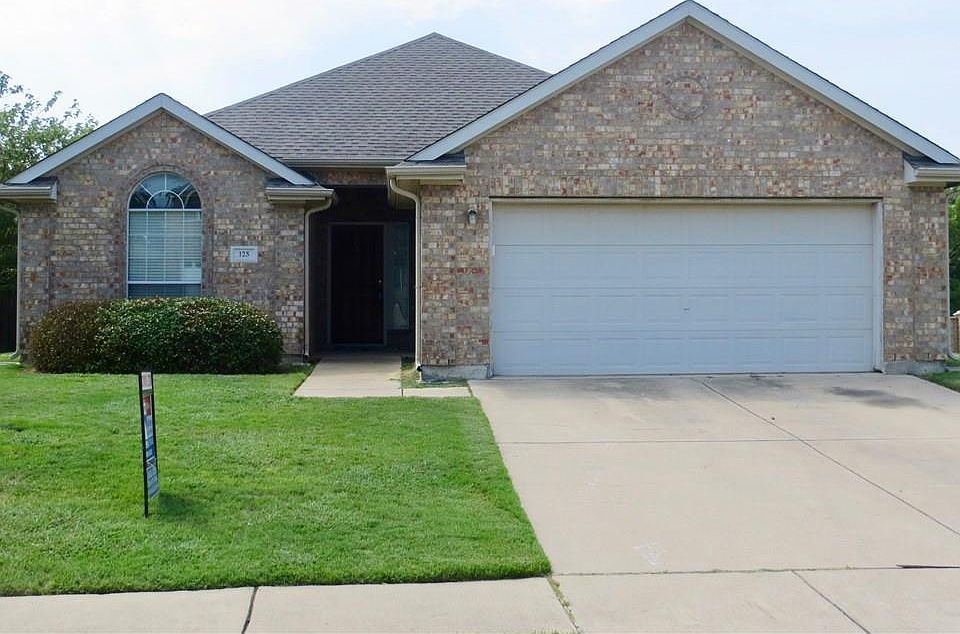 1st image of 125 Ellicott Dr