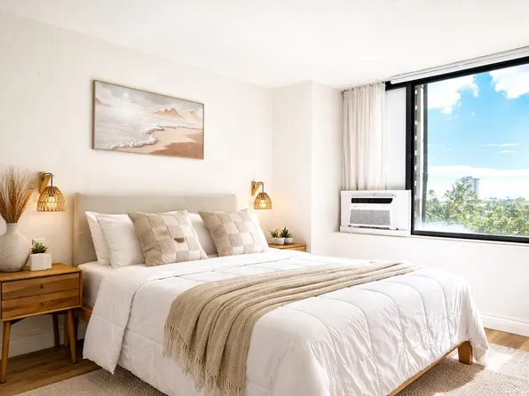 444 Niu St APT 904, Honolulu, HI 96815
