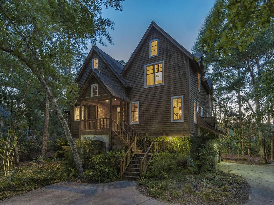 2nd image of 307 Palm Warbler Rd