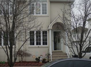 289 Malvine Ave, Staten Island, NY 10309