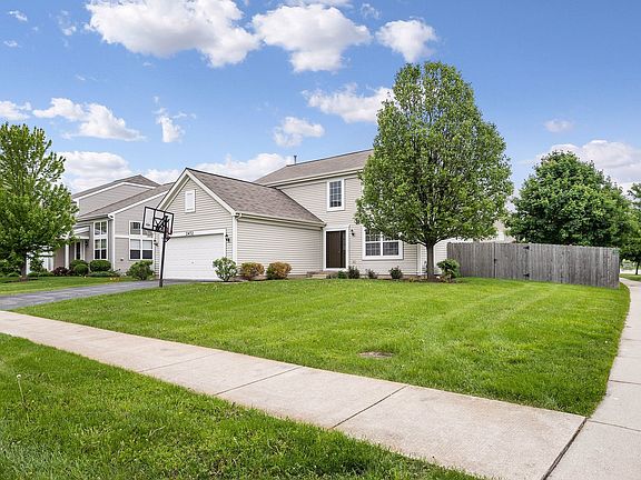 2nd image of 2472 Lenox Dr