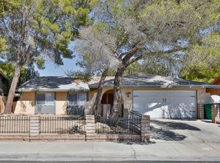 1012 W Las Flores Ave, Ridgecrest, CA 93555