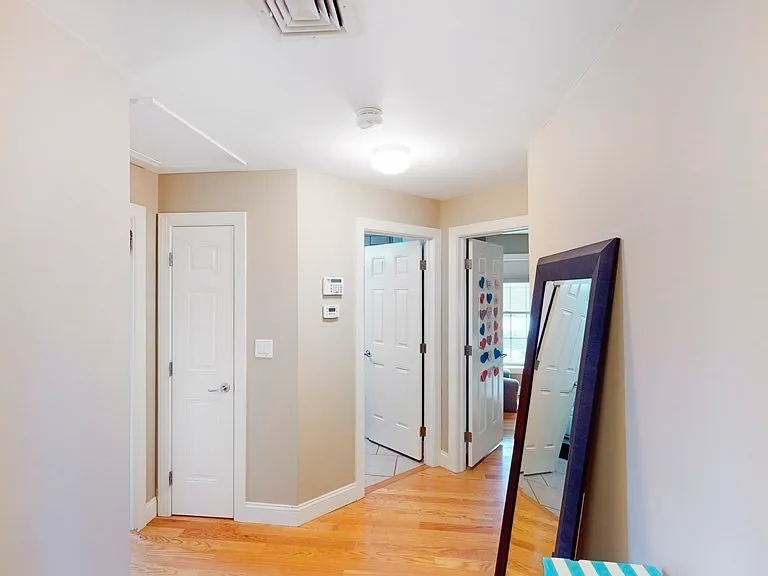 86 Cowing St #86 — Photo 13