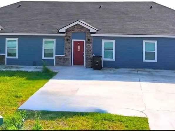 2001 S Valley Cir, La Feria, TX 78559