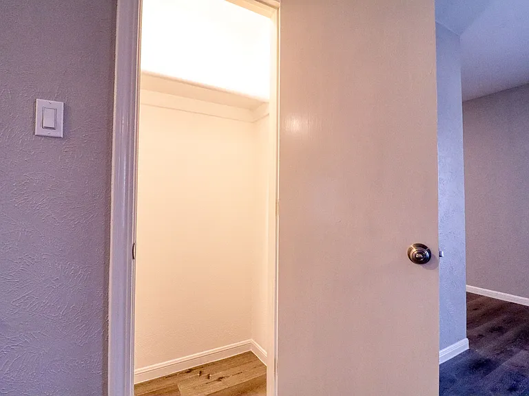 2221 Bowie Dr #7 — Photo 18