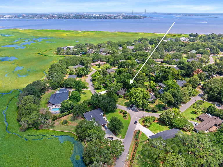 1043 Fort Sumter Dr — Photo 32