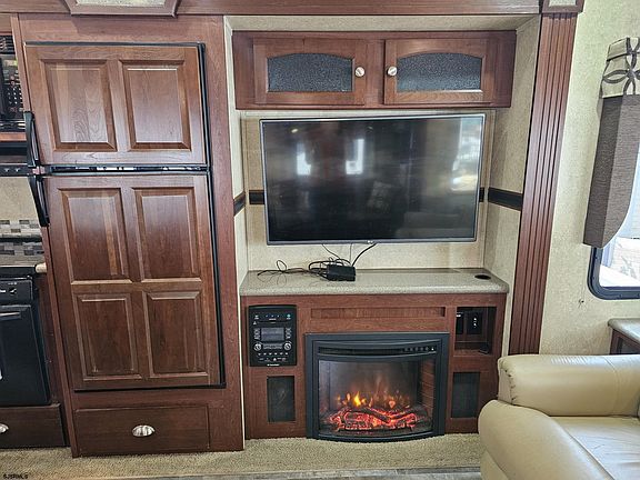4th image of 443 S 6th Ave #51