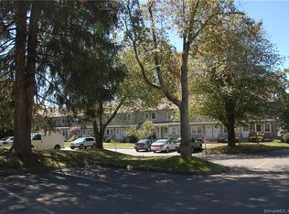 10 Scuppo Rd UNIT A14, Danbury, CT 06811