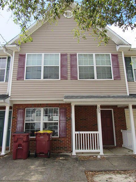 1st image of 225 Swaying Pine Ct