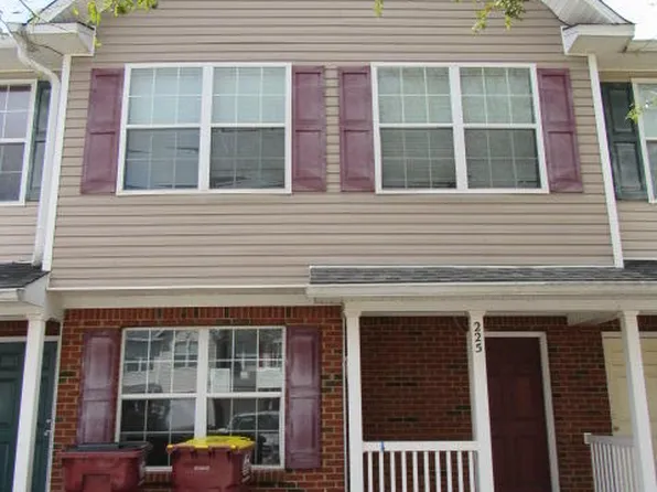 225 Swaying Pine Ct, Crestview, FL 32539