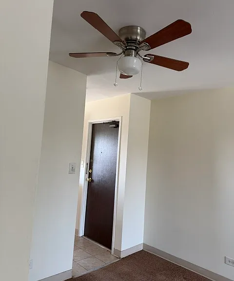 361 Hawthorne Cir — Photo 10