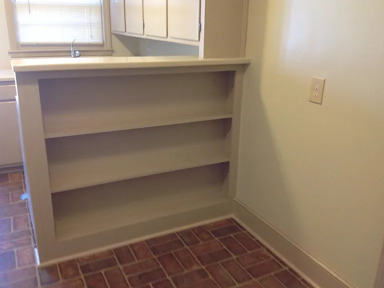 Breakfast nook with shelves