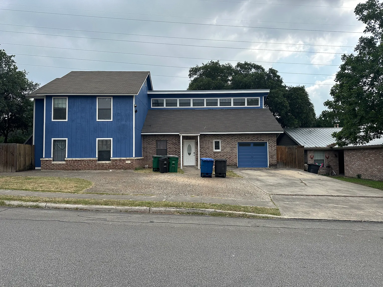 2 bed, 1.5 bath, 900 sqft, $1,175 — Photo 1