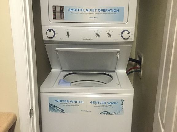 3rd image of 3118 Kensington Ave APT 3