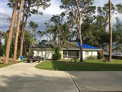 1st image of 240 Huntley Dr